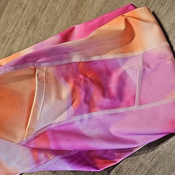 Adore Me Lotus Crossover High Rise 7/8 Leggings size Small - Picture 5 of 9